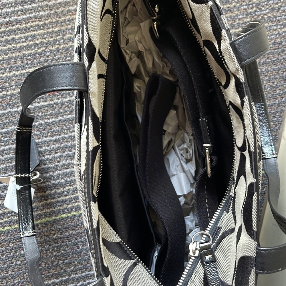 NEW Coach Signature Strap Tote - Picture 5 of 6